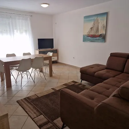 Apartment Gagula *